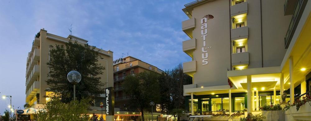 Hotel Nautilus Cattolica Buitenkant foto