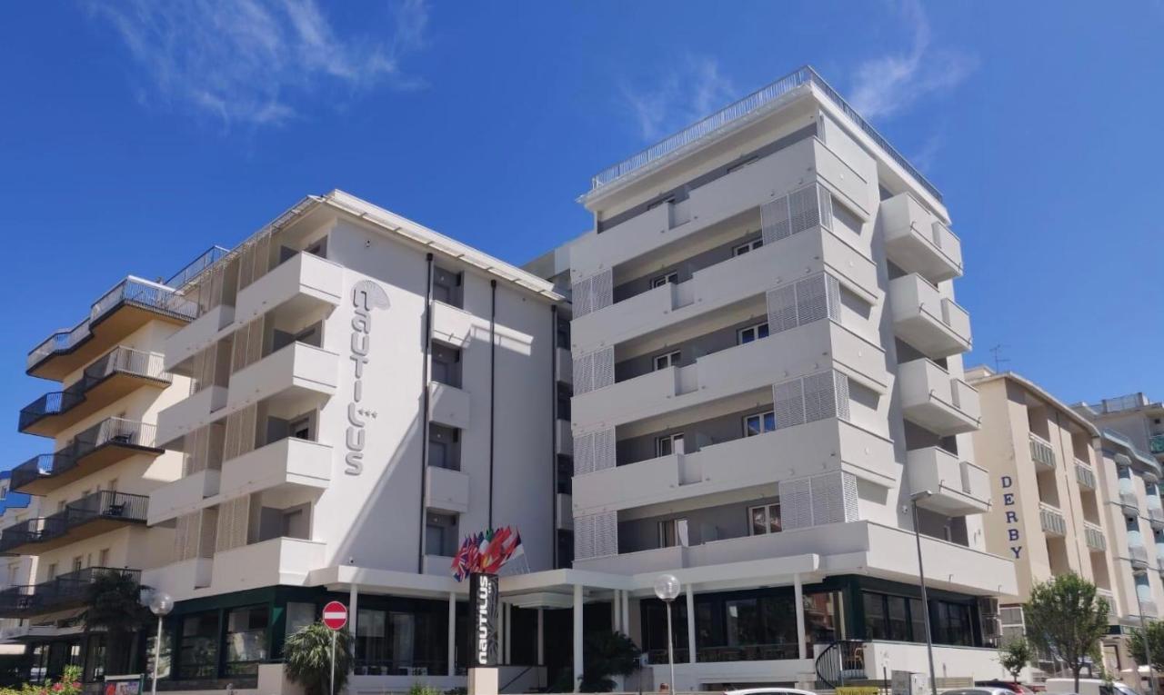 Hotel Nautilus Cattolica Buitenkant foto