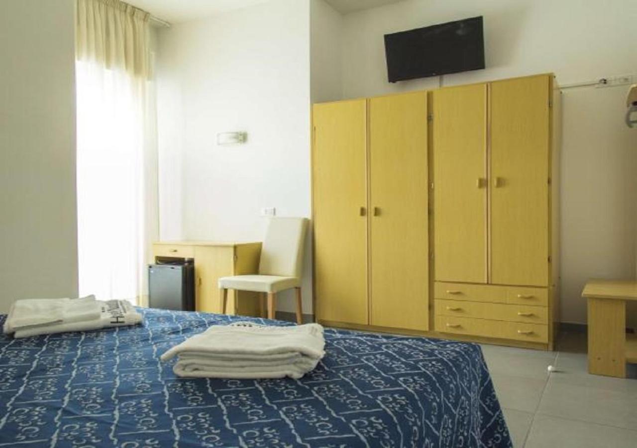 Hotel Nautilus Cattolica Kamer foto